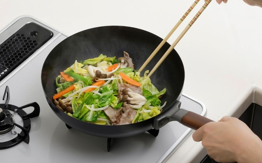 両面エンボス鉄製フライパン3種セット 4