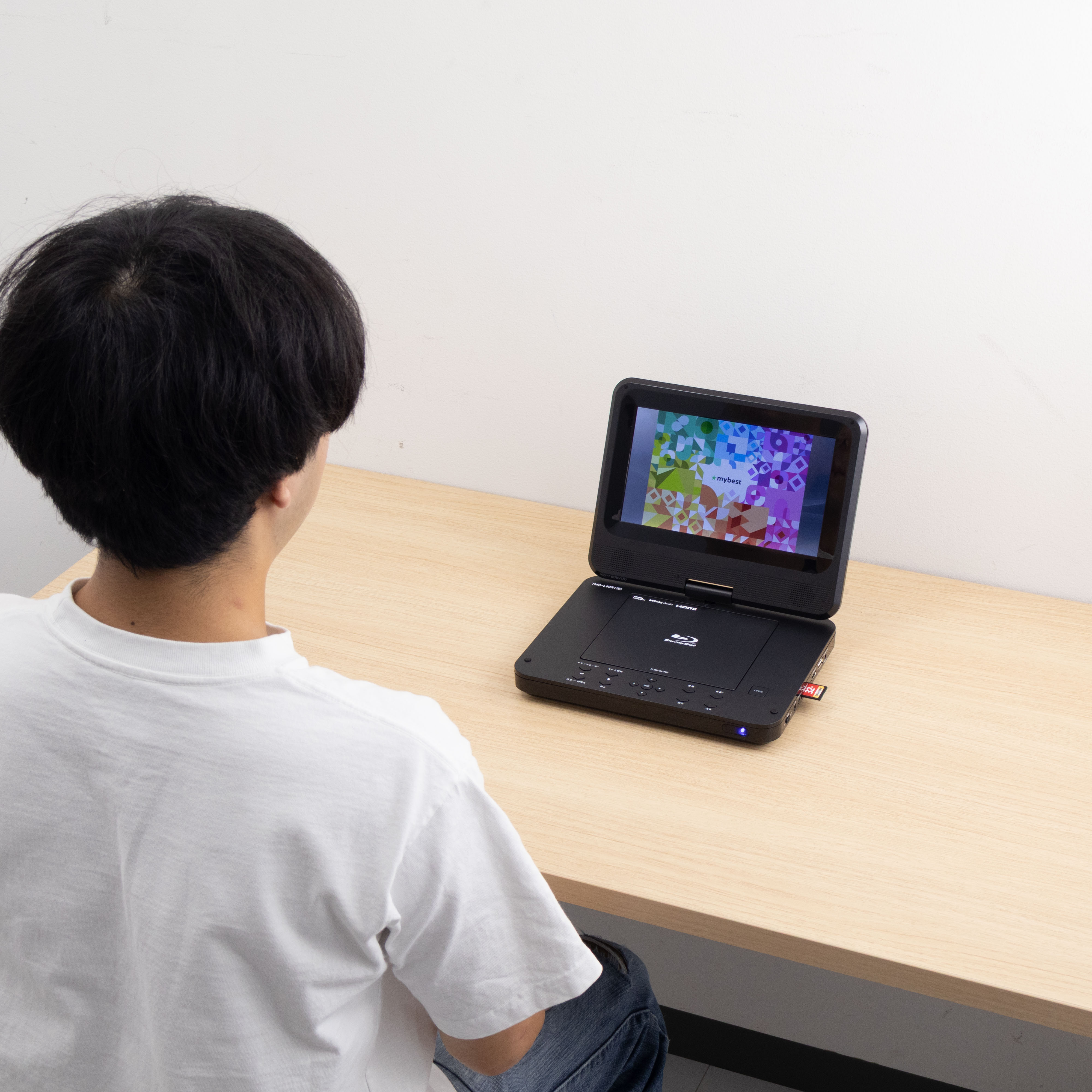 ポータブルブルーレイプレーヤー 6