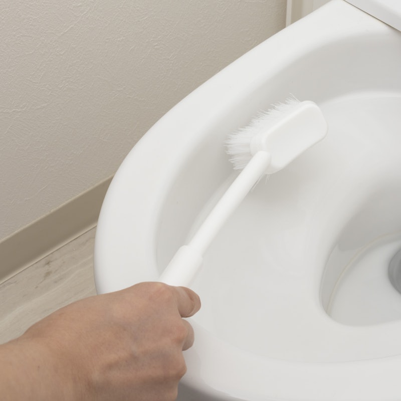 ふた付きでブラシが見えないトイレブラシ 5
