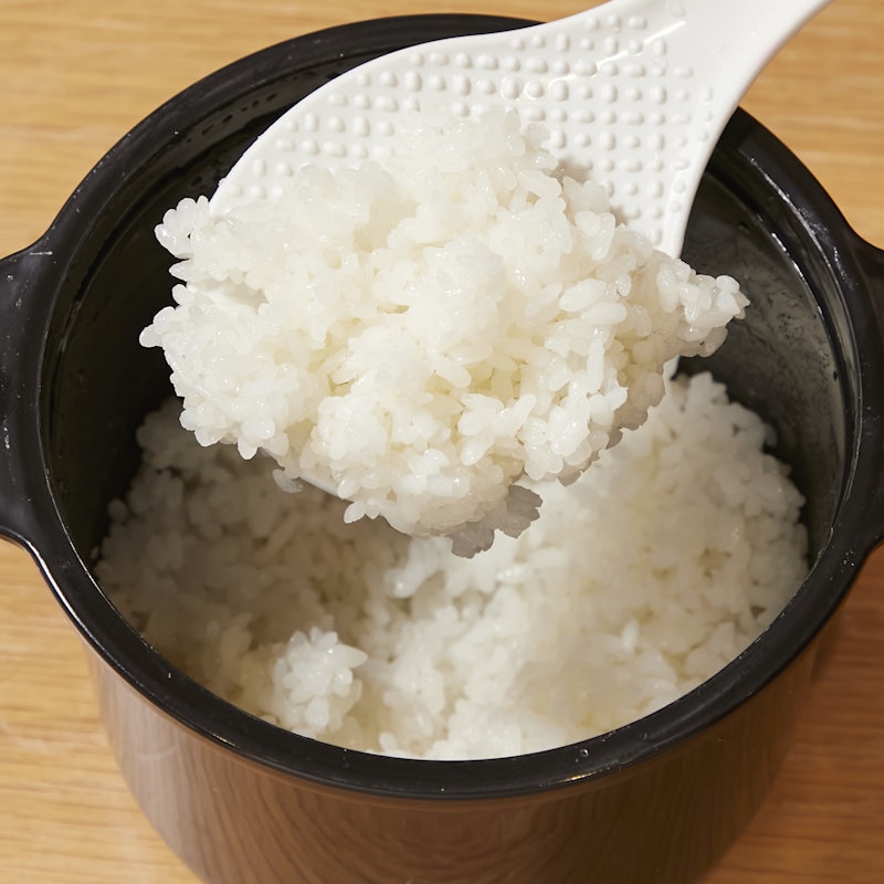 電子レンジ専用炊飯器 紀州備長炭配合 ちびくろちゃん 2合炊き 5