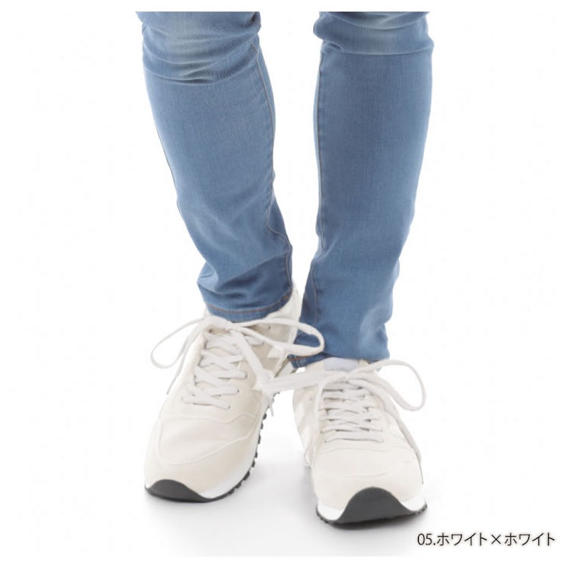 スニーカー 11