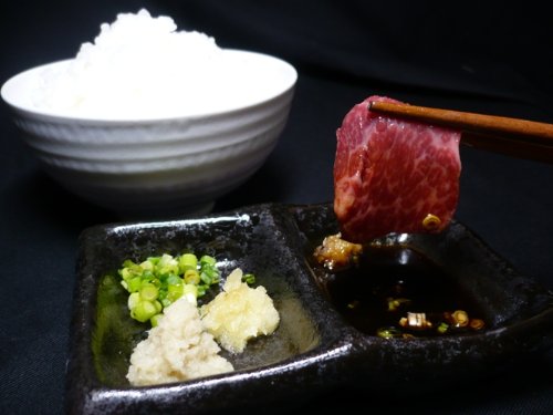 会津馬刺し もも肉 2