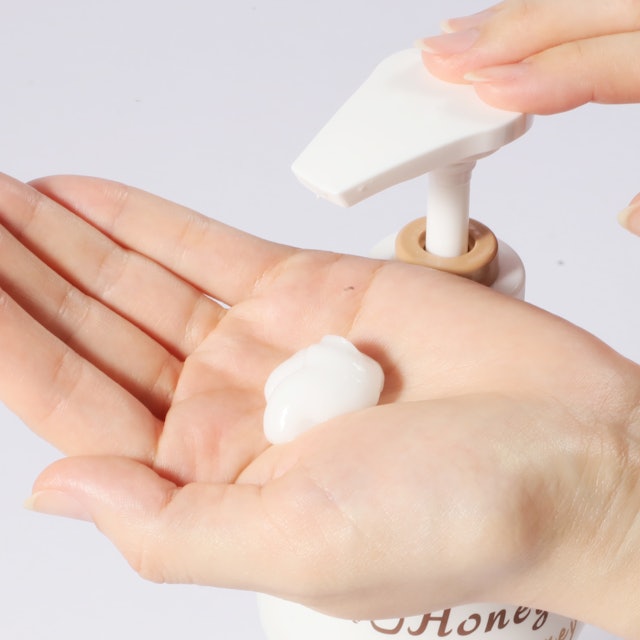 ハニーチェ クリーミーハニー トリートメントを他商品と比較 口コミや評判を実際に使ってレビューしました Mybest