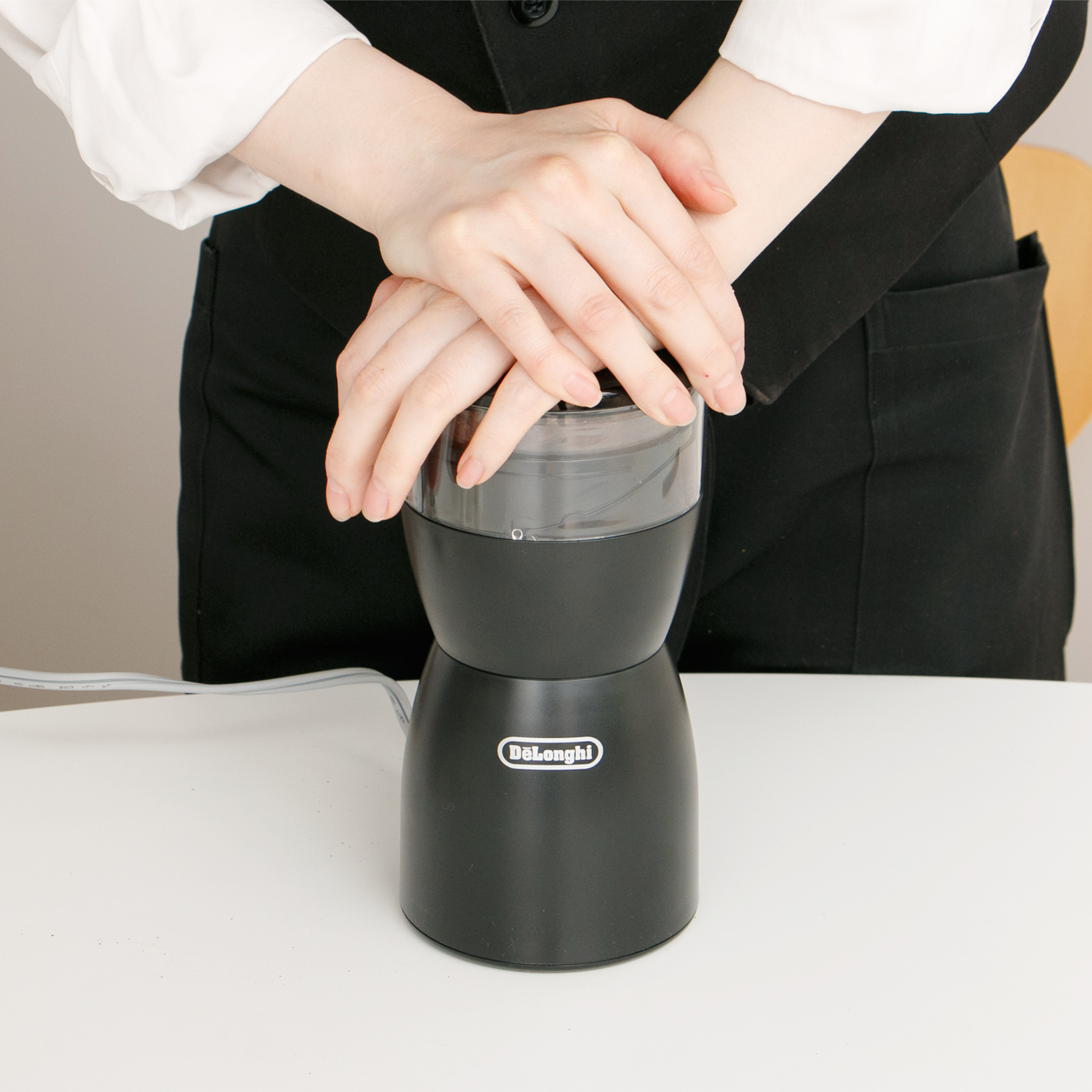 デロンギ・ジャパン DeLonghi カッター式コーヒーグラインダーを