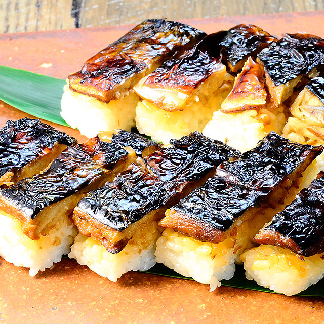 焼さば寿司 3