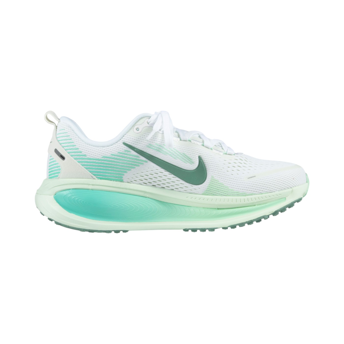 ナイキジャパン NIKE ボメロ 18 HM6804-106の口コミ・評判を元に検証してメリット・デメリットを徹底レビュー 5