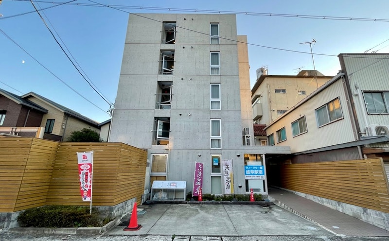 ウィークリー翔 岐阜駅南 1