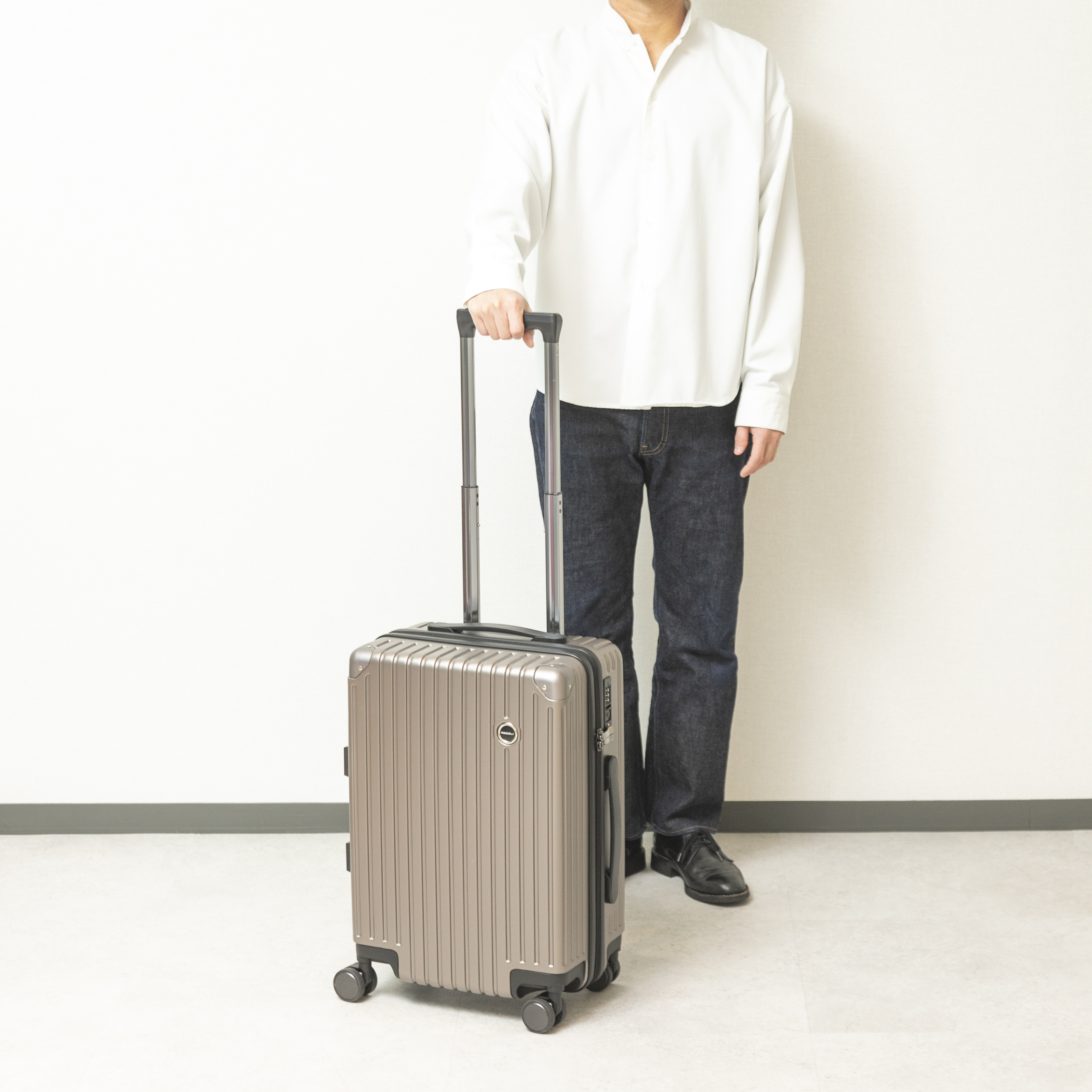 JSB3 キャリーケースとGuNパッチセット JSB3 キャリーケースとGuN