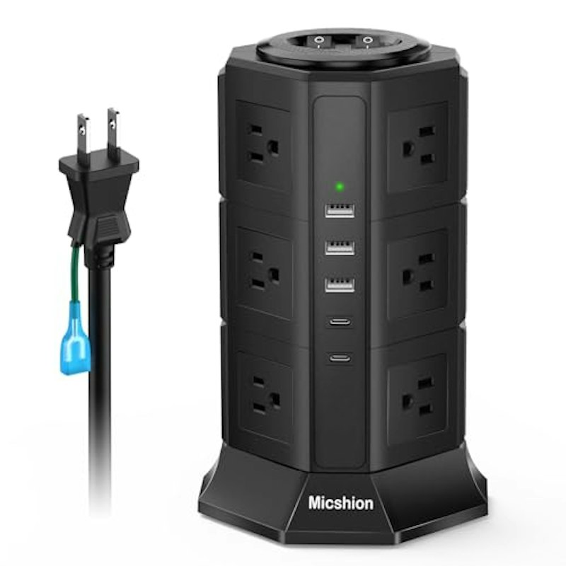 タワー型電源タップ 1