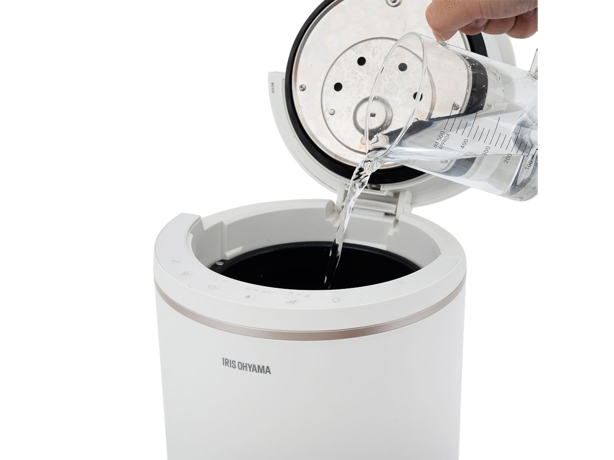 新品】アイリスオーヤマ 加湿器 スチーム式 AHM-MH60-W ホワイト 新品】アイリスオーヤマ 加湿器 スチーム式 AHM-MH60-W ホワイト