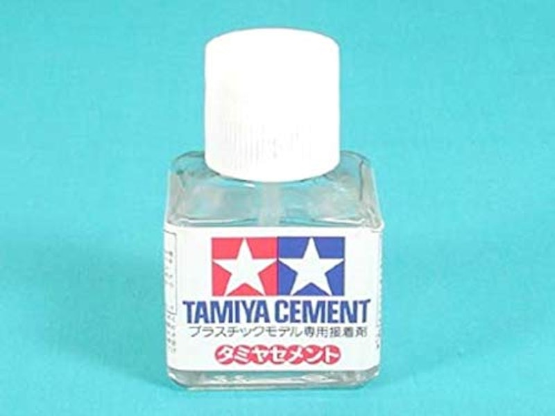 タミヤセメント 角びん 1