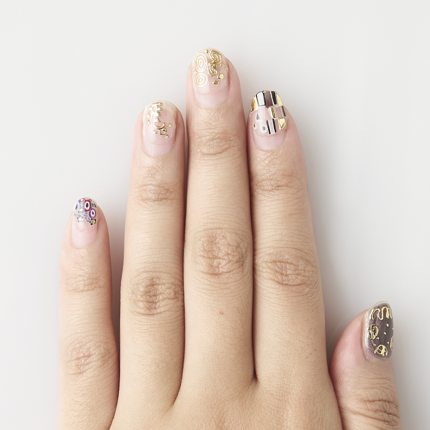 フェリシモ クリムトネイルシールを全31商品と比較 口コミや評判を実際に使ってレビューしました Mybest