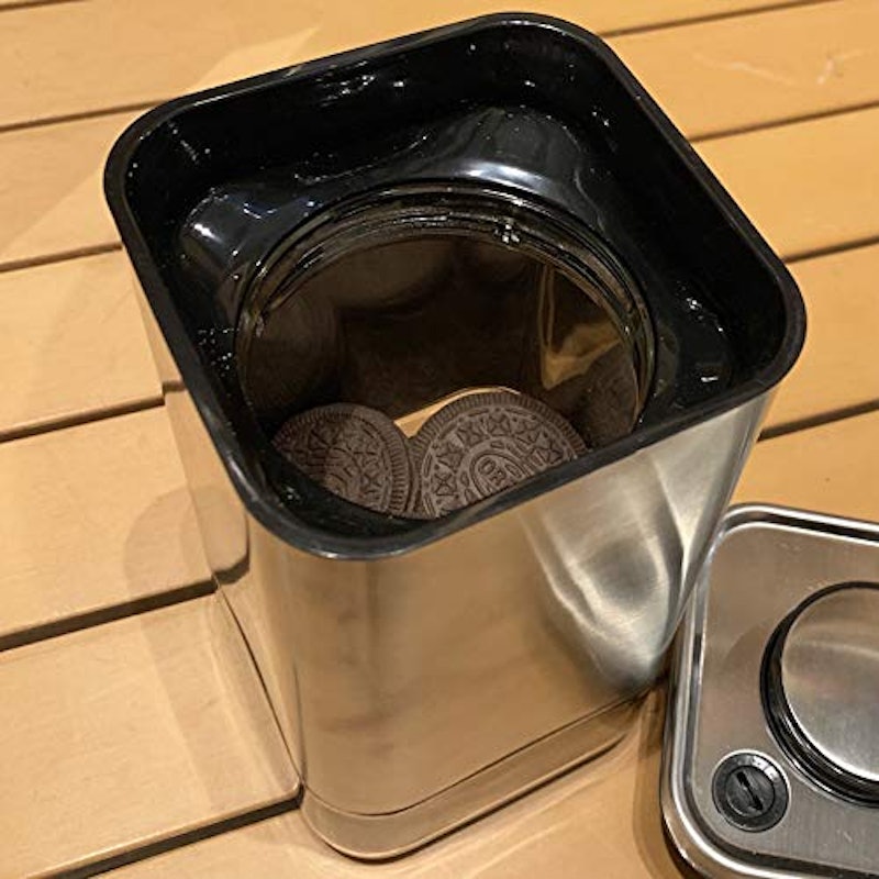 CUBE JAR WITH PRESS LID 5