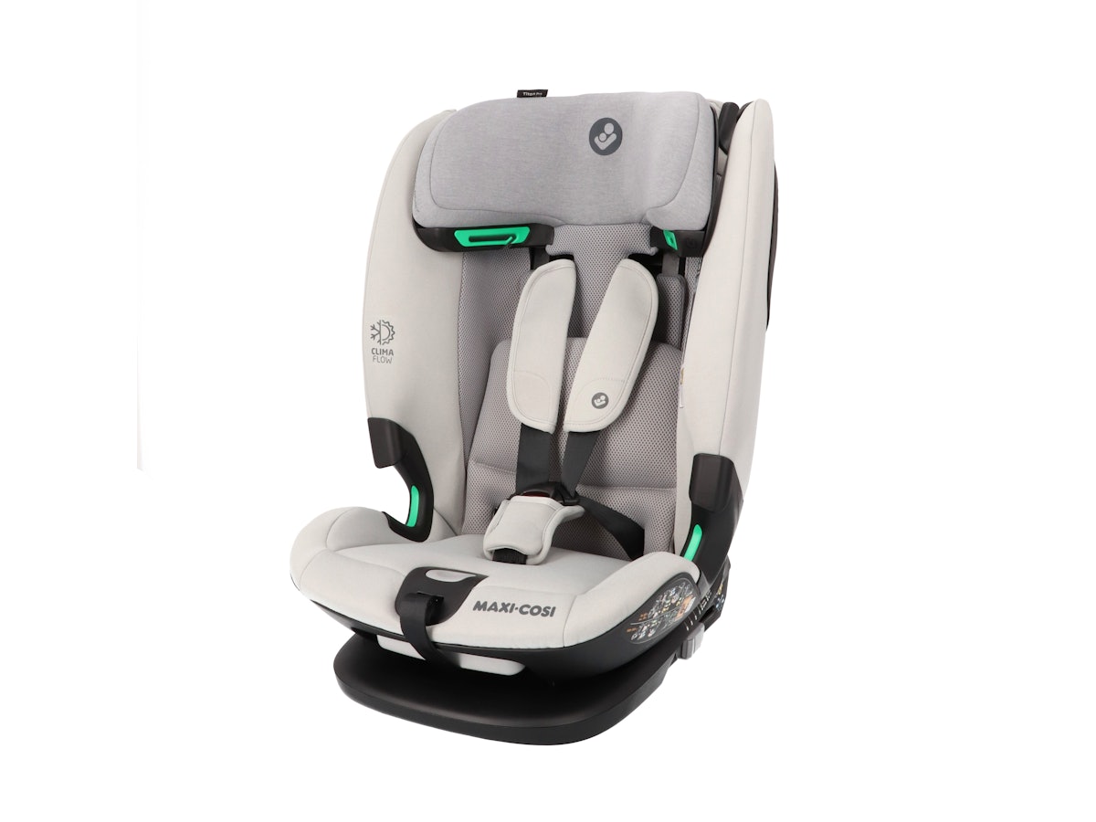 MAXICOSI マキシコシ タイタンプロ isofix 9M〜12歳 マキシコシ タイタンプロアイサイズをレビュー!クチコミ・評判