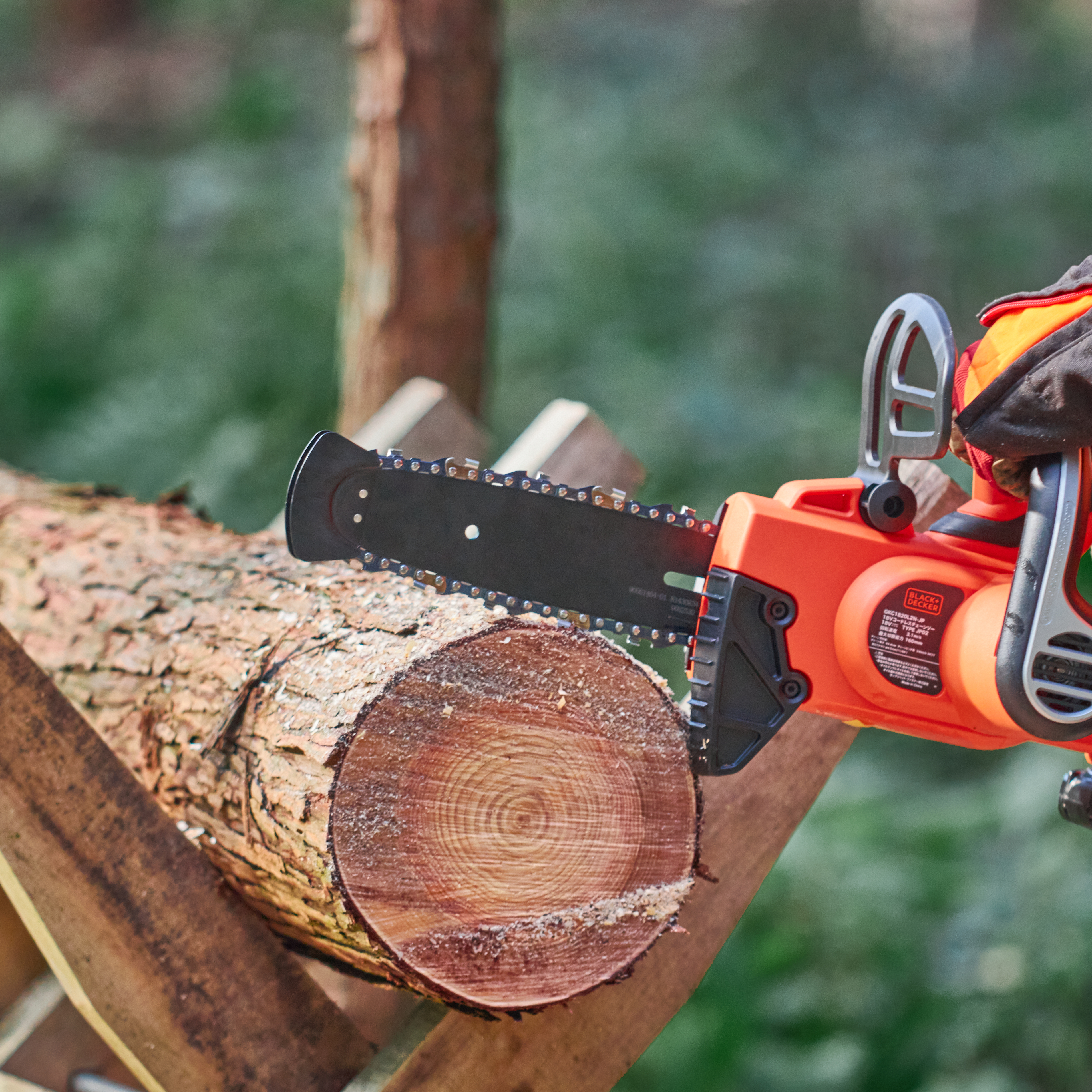 ポップリベット・ファスナー BLACK+DECKER チェーンソー（20cm