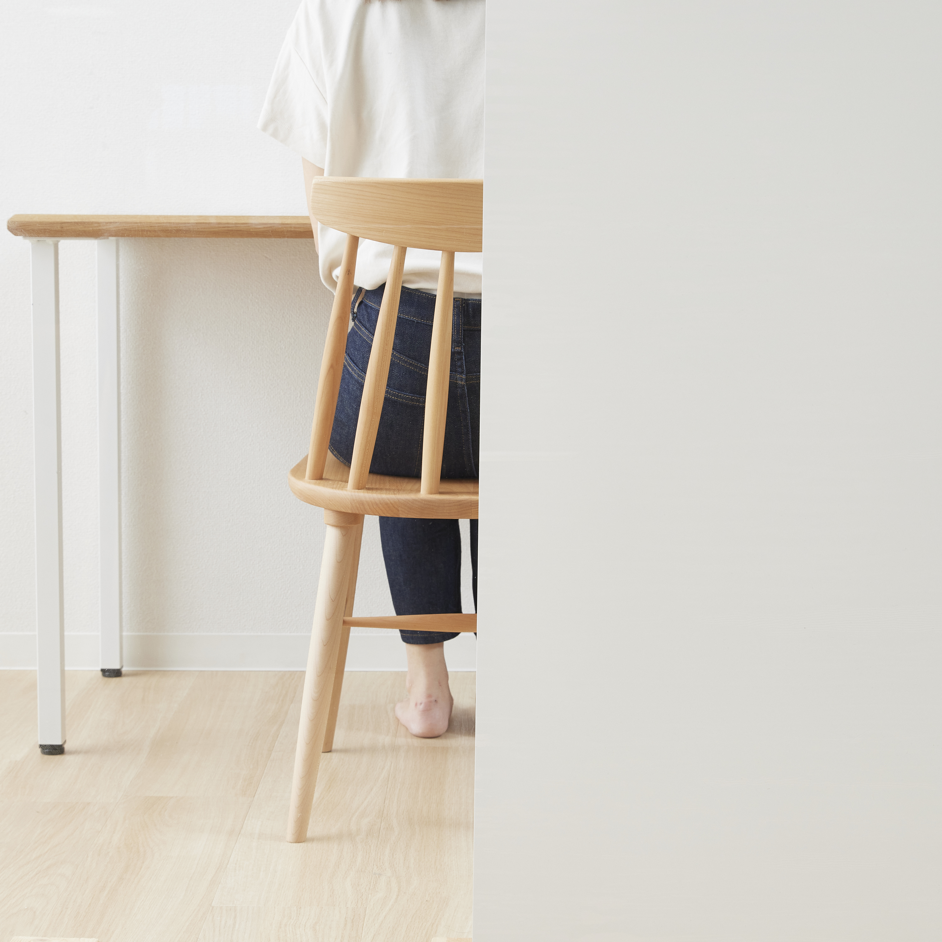 貼ってはがせる 凹凸ガラス用遮熱シート 3