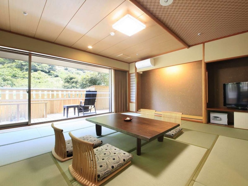 箱根湯本温泉 ホテルおかだ 5