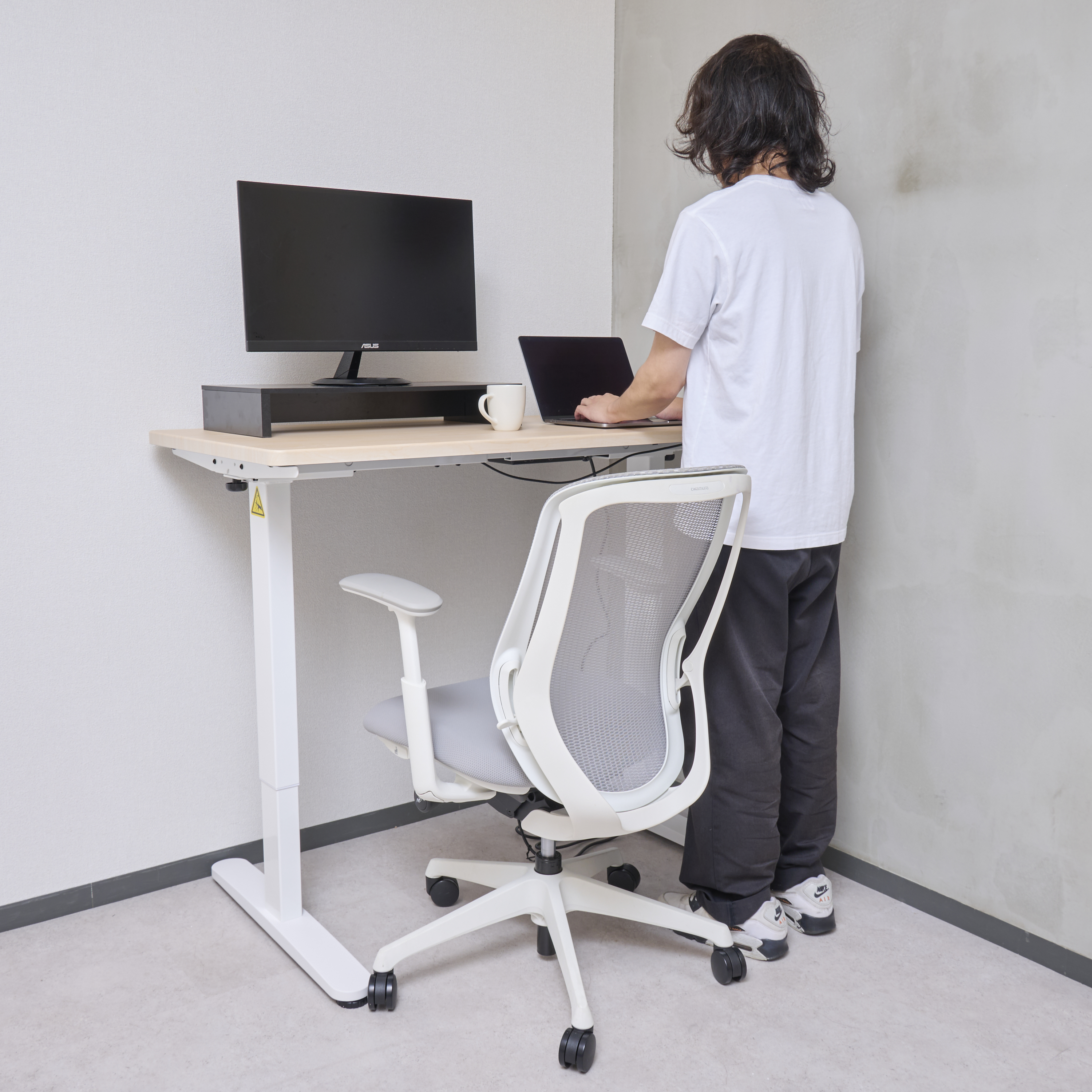 限定価格ErGear 電動オフィスワークテーブル昇降式 幅120cm 天板なし