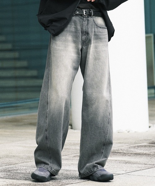 VINTAGE WASHED CURVED DENIM 2