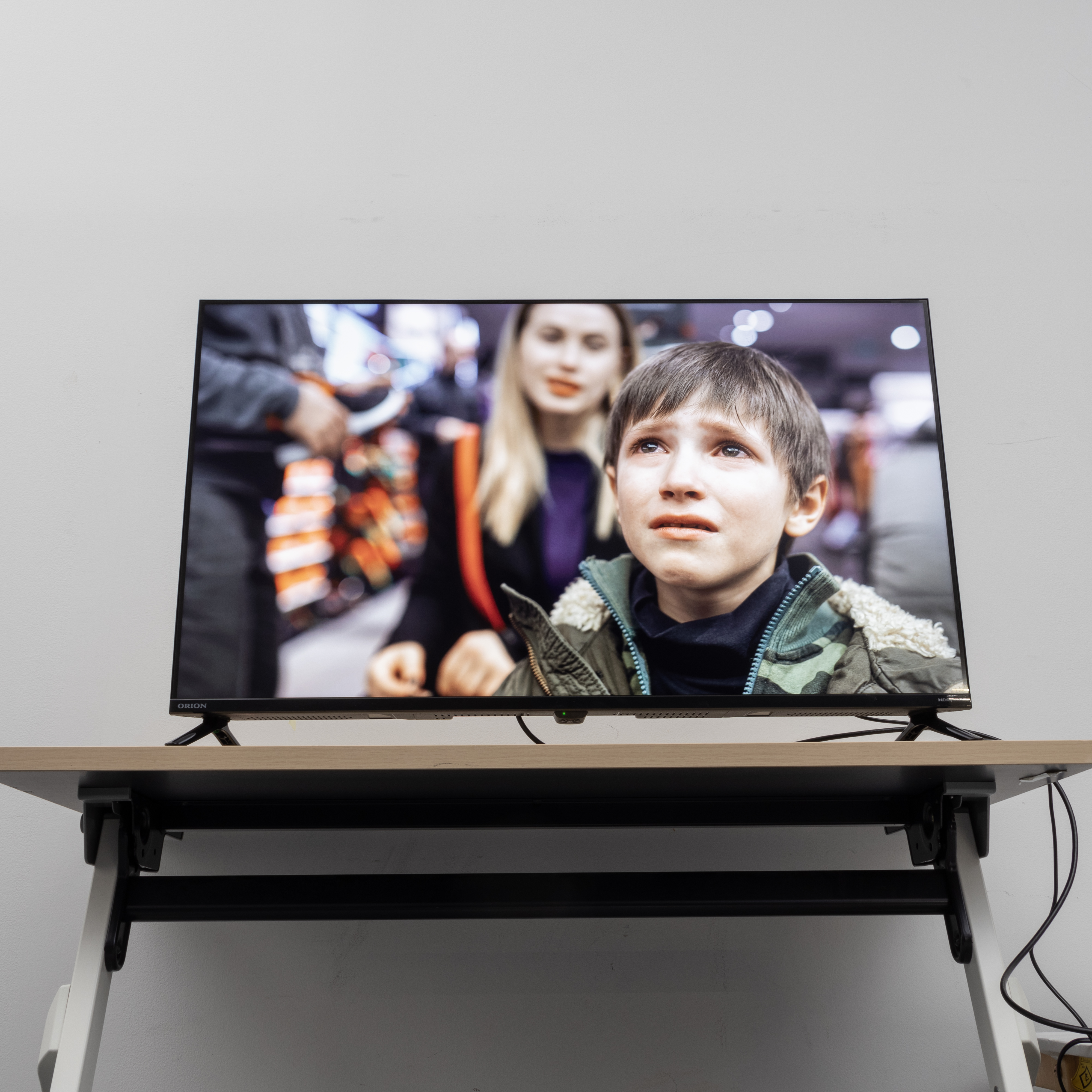 40型ORIONスマートテレビ（美品）指定の場所まで無料で持って行きます