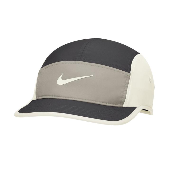 フライ Dri-FIT アンストラクチャード スウッシュ キャップ 1