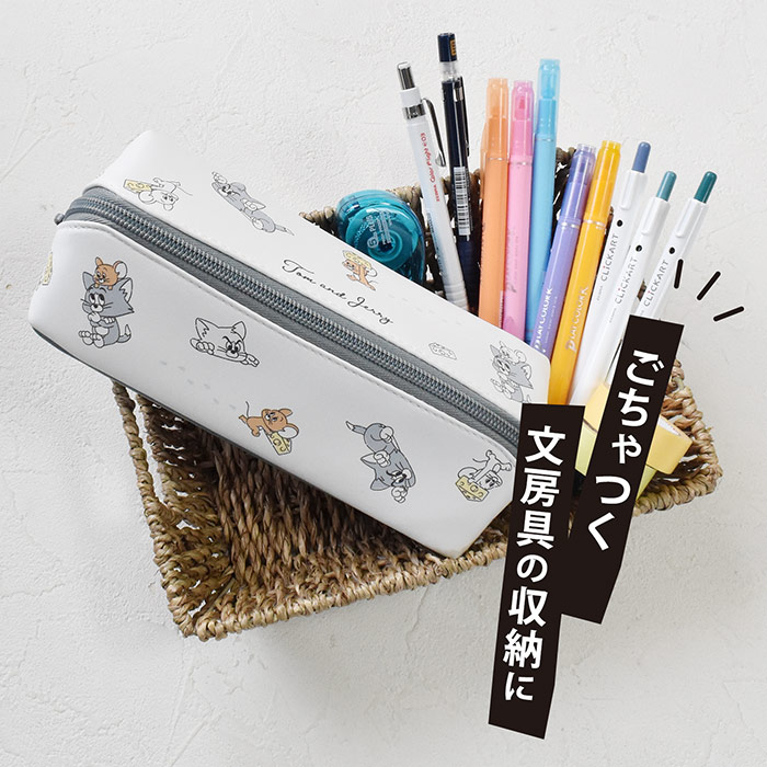 【極美】PRADA ペンケース&鉛筆3本白紙袋付き 極美】PRADA ペンケース&鉛筆3本白紙袋付き