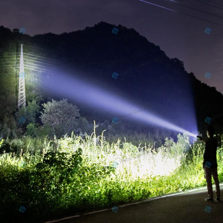 懐中電灯伸縮棒ズームライト 3