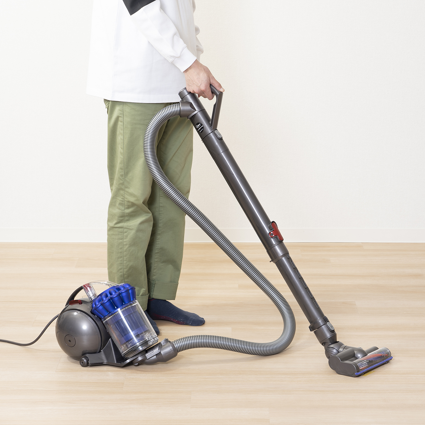 Dyson Dc48 Th Sbを全16商品と比較 口コミや評判を実際に使ってレビューしました Mybest