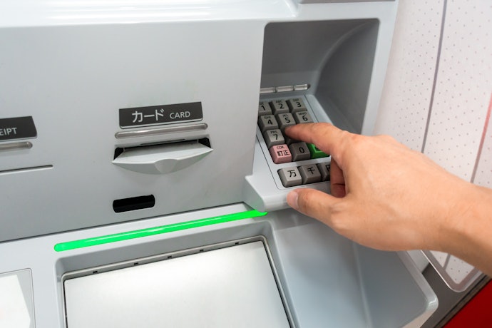 土日・祝日に審査・借入は可能?