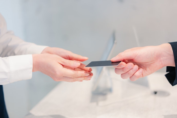 ホワイトニングの施術以外にかかる費用はある?