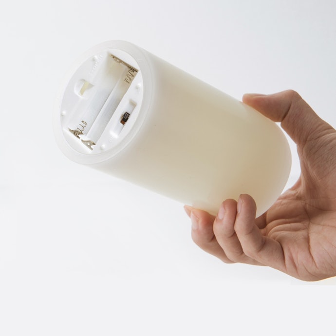 電池の種類やUSB充電などの電源方法を確認しておこう