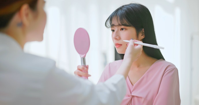 ほくろアートメイクを保ちたいなら、通いやすい場所・営業時間のクリニックがおすすめ