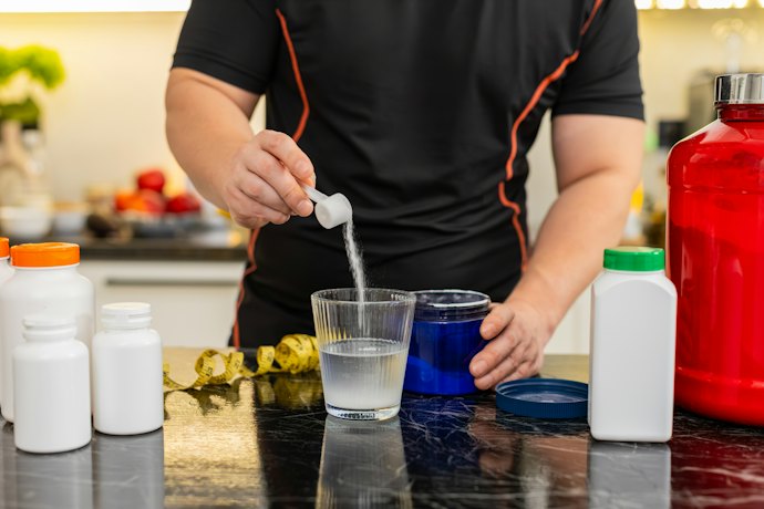 まずはアミノ酸を1回で2,000mg(2g)以上摂れるものを選ぼう