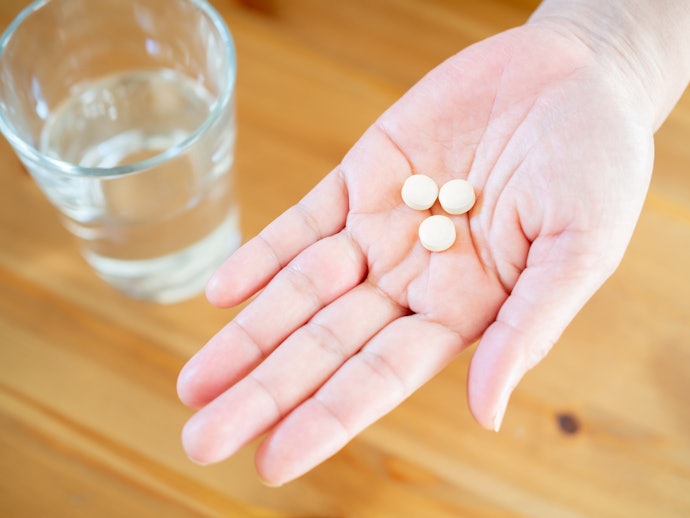 味やにおいが気になる人は錠剤タイプを。粒が苦手なら粉末・顆粒タイプもあり