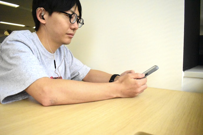 気になるところ:ケーブルのクセが強くて装着感が微妙!!!!!!
