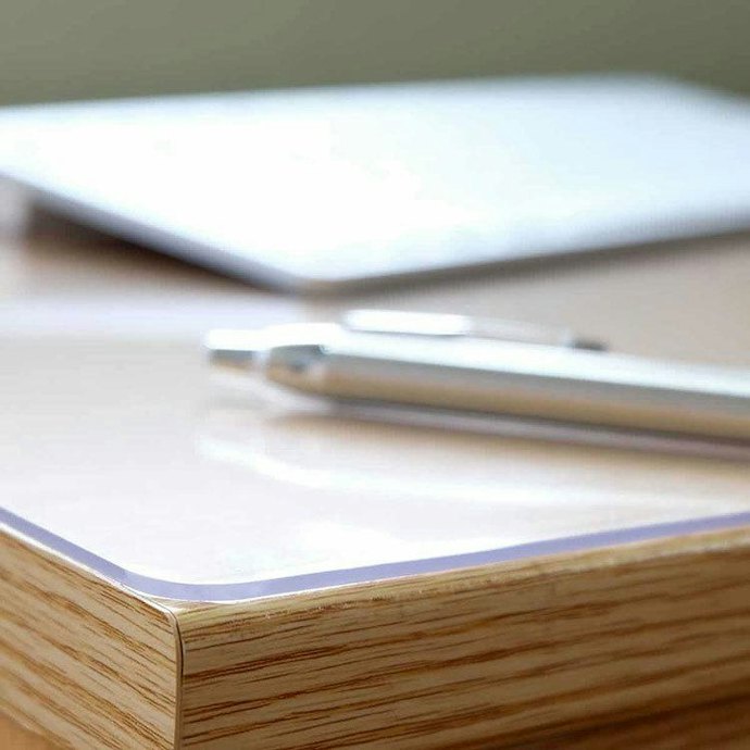 書き心地重視なら厚手がおすすめ。汚れを防ぐ目的なら薄手でも十分