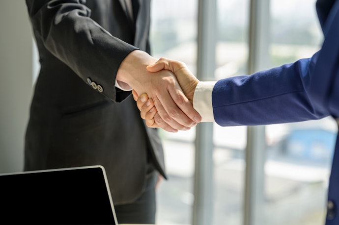 収入に関する申告は正確に。付き合いのある金融機関に相談することがおすすめ