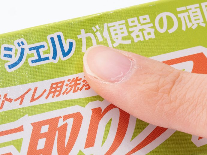 ジェルタイプならブラシいらず、液体タイプは素早く汚れを落とす