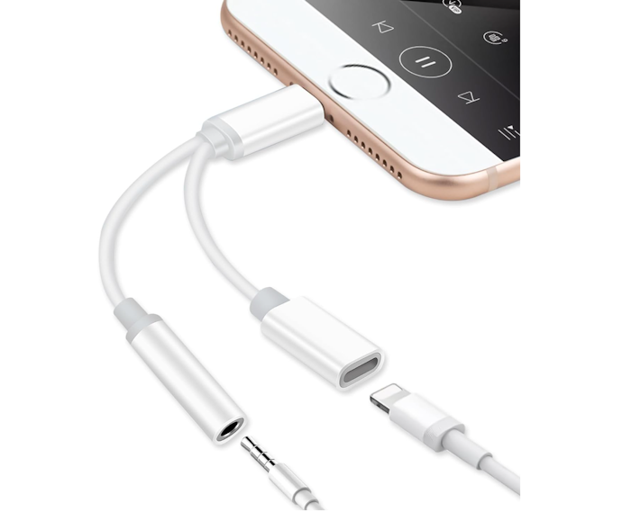 iPhoneを充電しながら接続したいなら2in1の変換アダプタがおすすめ