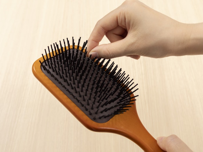 手入れのしやすさを求めるなら、ピンの目が粗く水洗い可能なものがおすすめ