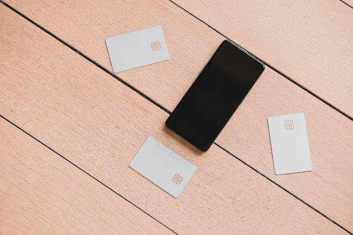 SIMフリースマホはSIMロックがかかっていない端末のこと