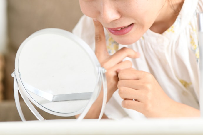 化粧品による肌トラブルを起こしやすい人は、配合成分の種類が少ないことも重要