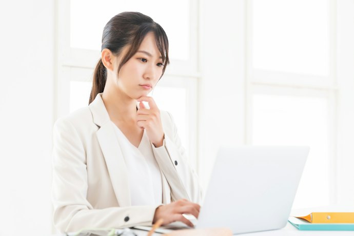 勤務時間の自由度が低くなる