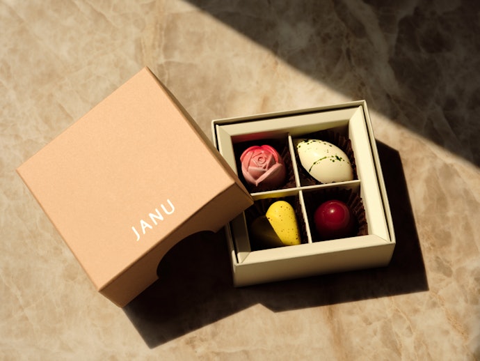 ジャヌ東京「ボンボンショコラ 『チョコレートボックス』4ピース」(2,800円)