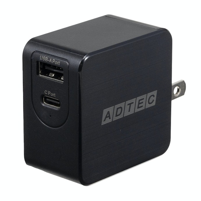 2ポート搭載の商品で選ぶなら、アドテック PD3.0 対応 充電器 APD-A065AC-BKもチェック