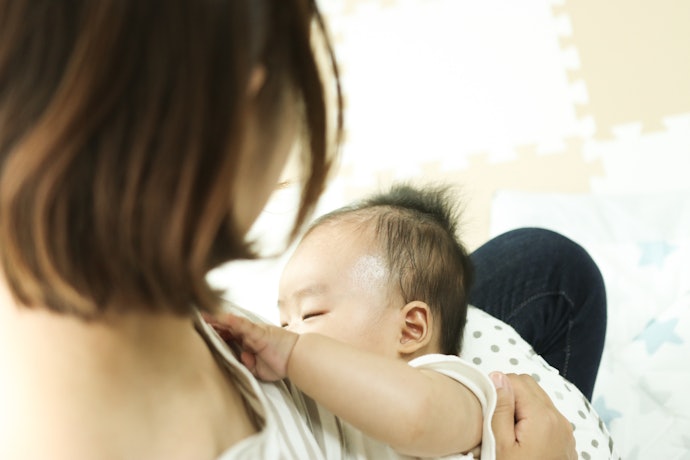 赤ちゃんが飲んでいるような自然さで母乳の出を促す。強さ調節も可能