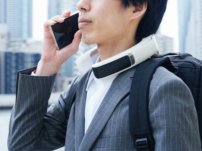 【ビジネス】移動時やオフィス内での温度差があってもサッと調整できて快適