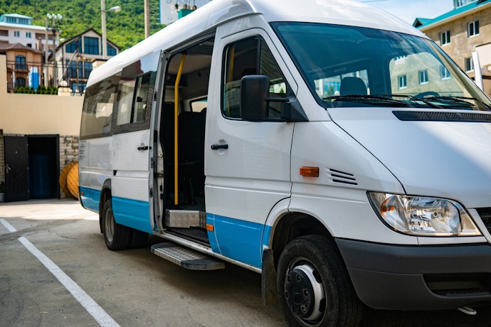 送迎の有無やアクセス、駐車場についても要チェック