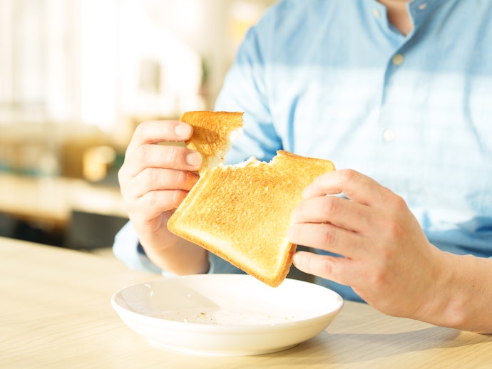 外サク中ふわ食感のトーストになるのはなぜでしょうか?