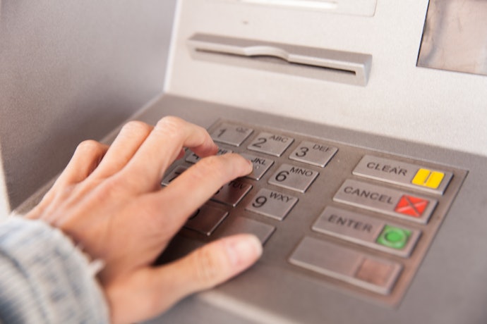借入れがしたい:インターネット・ATM・電話